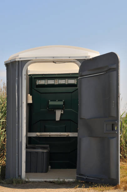 Professional porta potty rental in South Taft, CA